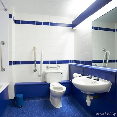 Travelodge Готель 3*