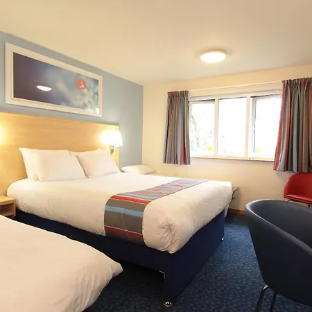 Travelodge 3*